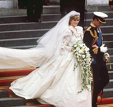 Королевские свадебные платья: в прямом смысле