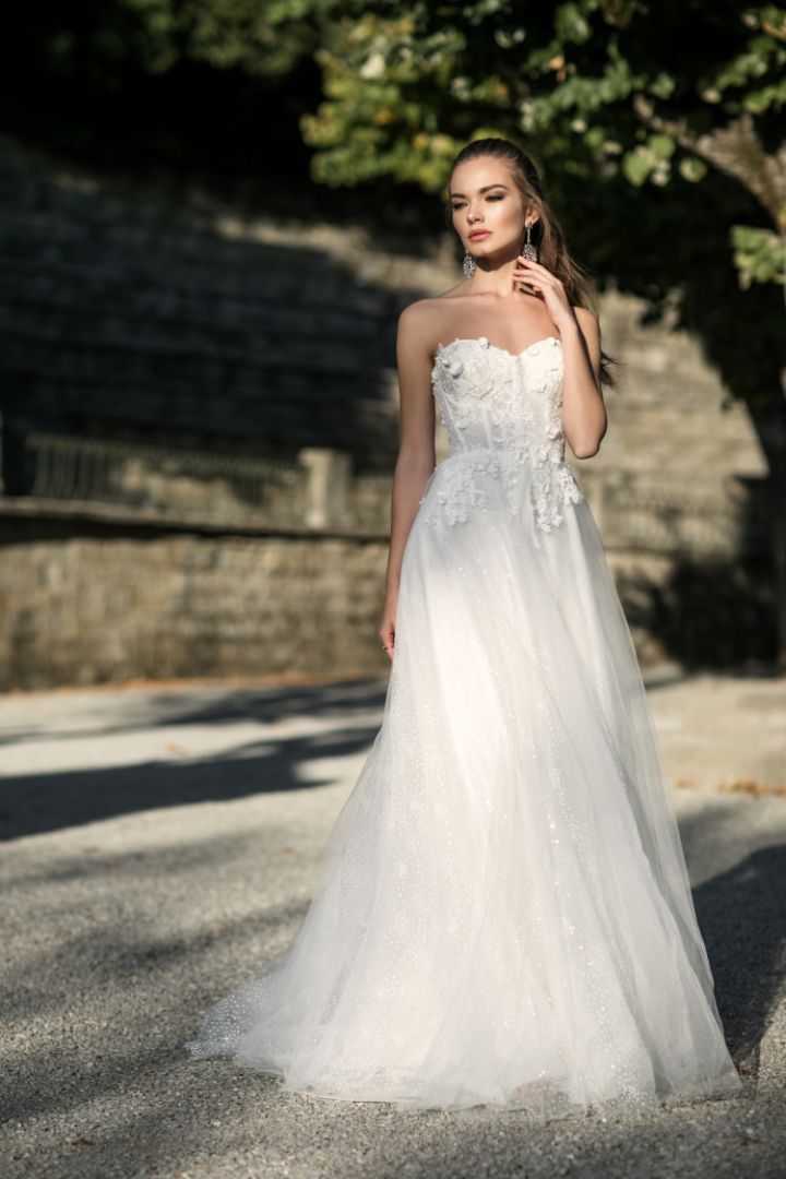 Hyacint от Nava Bride