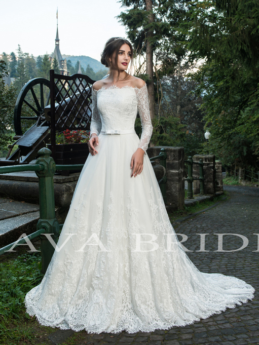 Elda от Nava Bride